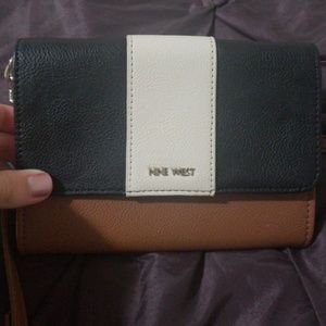 Nine West small crossbody purse